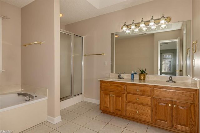 621 Doe Run Drive, Kernersville, NC 27284