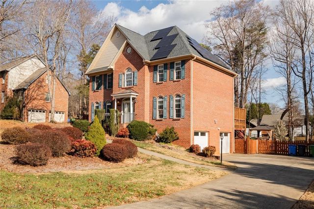 621 Doe Run Drive, Kernersville, NC 27284