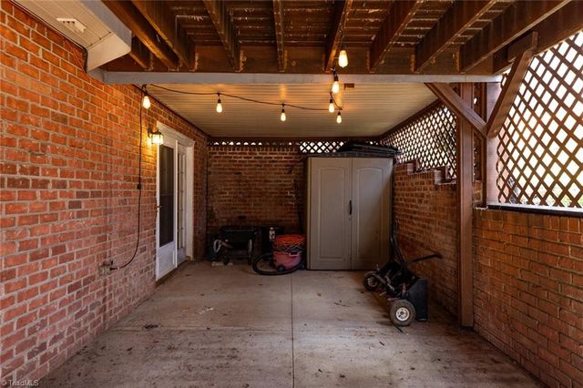 621 Doe Run Drive, Kernersville, NC 27284