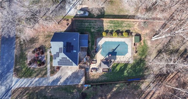 621 Doe Run Drive, Kernersville, NC 27284