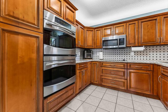 3729 NW 35th Street, Coconut Creek, FL 33066