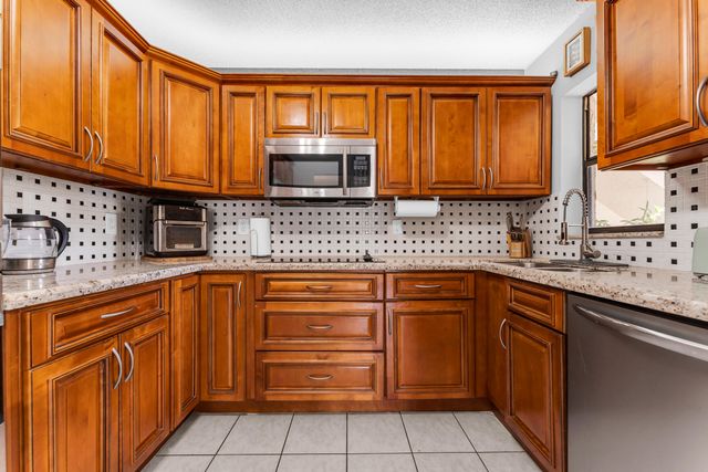 3729 NW 35th Street, Coconut Creek, FL 33066