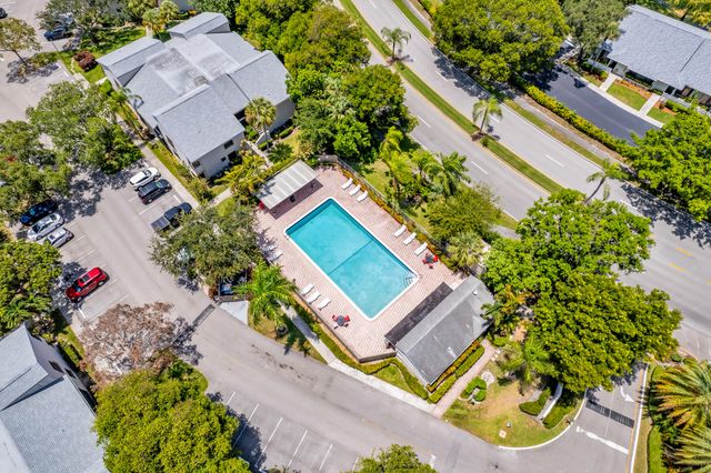 3729 NW 35th Street, Coconut Creek, FL 33066