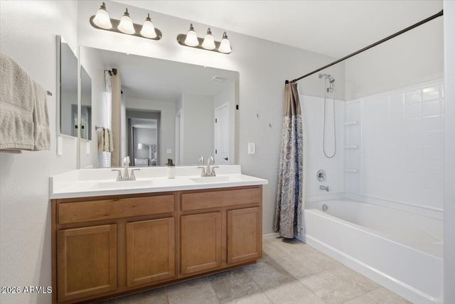 36859 N EL MORRO Trail, San Tan Valley, AZ 85140