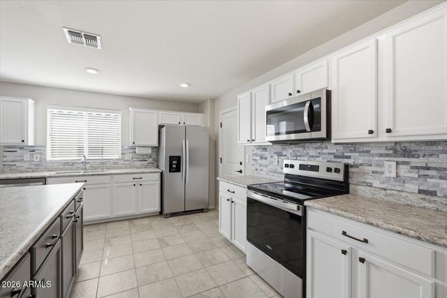 36859 N EL MORRO Trail, San Tan Valley, AZ 85140