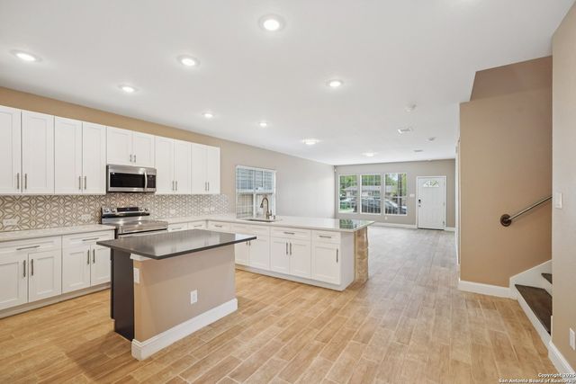 167 Hopi, San Antonio, TX 78211