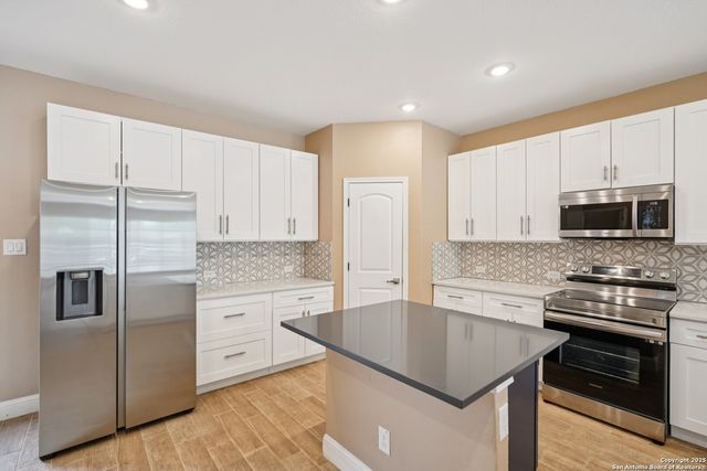 167 Hopi, San Antonio, TX 78211