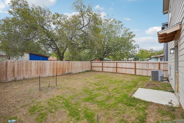 167 Hopi, San Antonio, TX 78211
