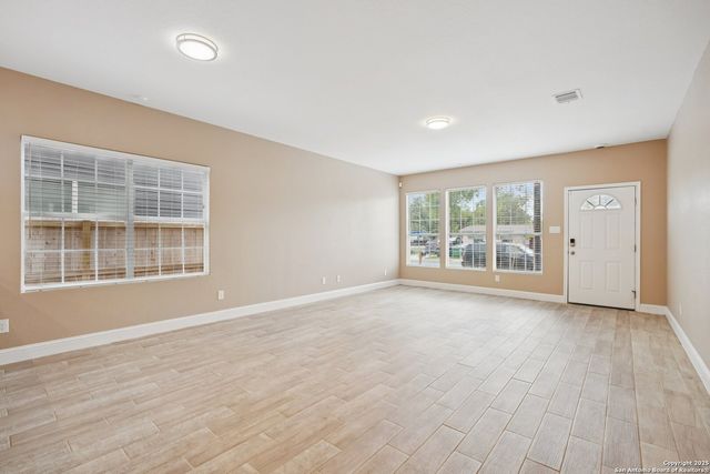 167 Hopi, San Antonio, TX 78211