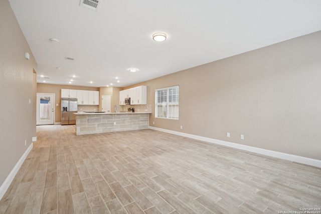 167 Hopi, San Antonio, TX 78211