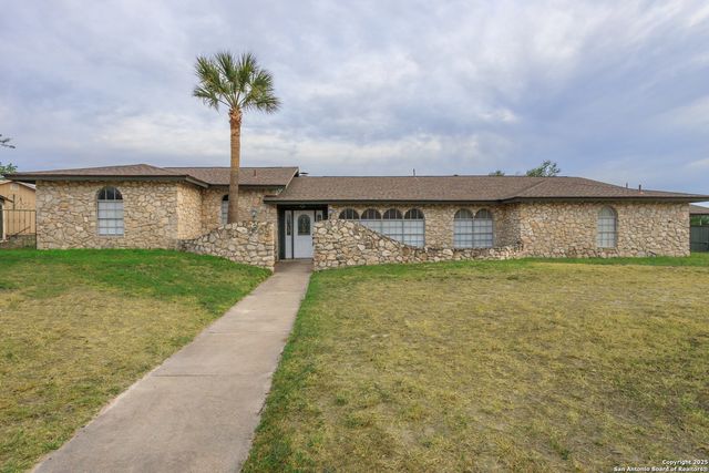 309 Meandering Way, Del Rio, TX 78840