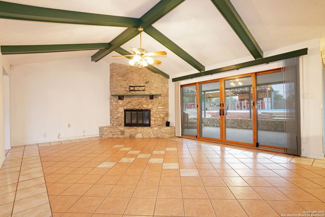 309 Meandering Way, Del Rio, TX 78840