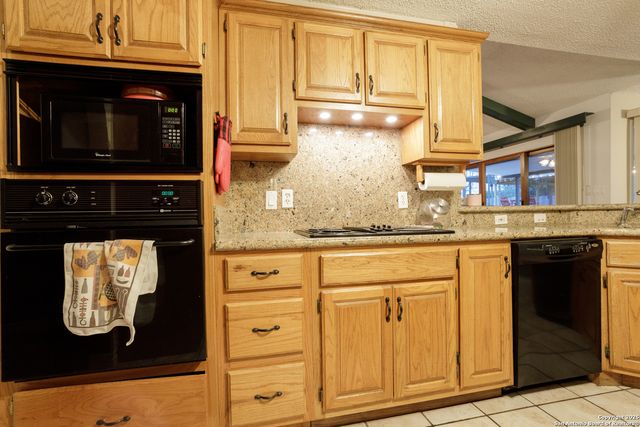 309 Meandering Way, Del Rio, TX 78840