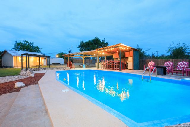 309 Meandering Way, Del Rio, TX 78840