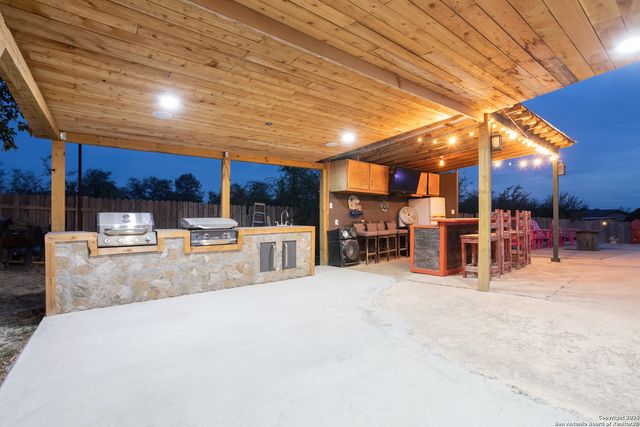 309 Meandering Way, Del Rio, TX 78840