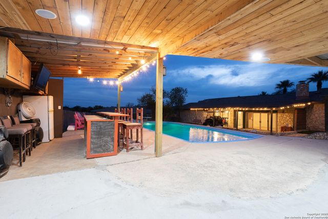 309 Meandering Way, Del Rio, TX 78840