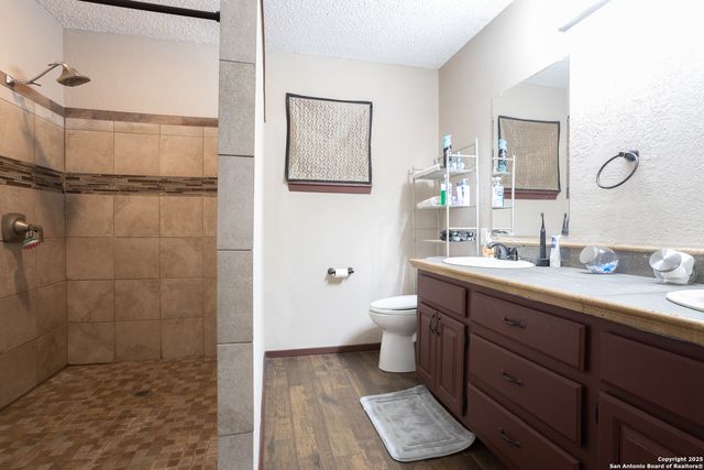 309 Meandering Way, Del Rio, TX 78840