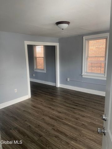 2 Broadway 2, Cohoes, NY 12047