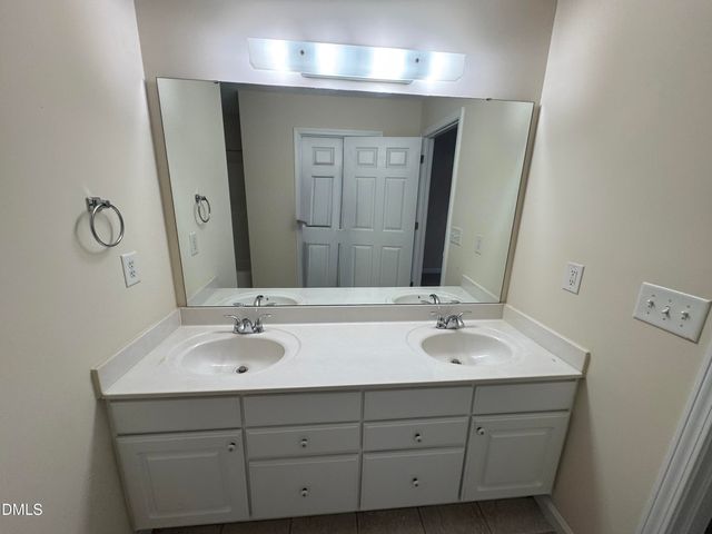 2520 Gordon Glen Court 100, Raleigh, NC 27617