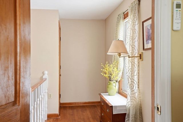 33 Hunt St, Weymouth, MA 02191