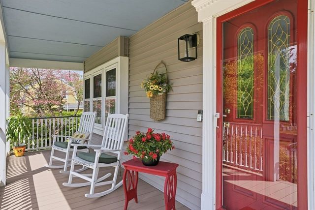 33 Hunt St, Weymouth, MA 02191