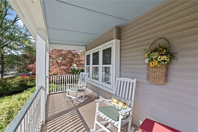 33 Hunt St, Weymouth, MA 02191