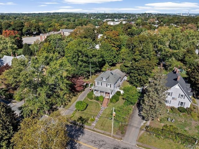33 Hunt St, Weymouth, MA 02191