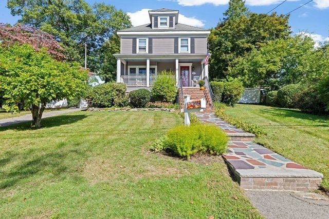 33 Hunt St, Weymouth, MA 02191