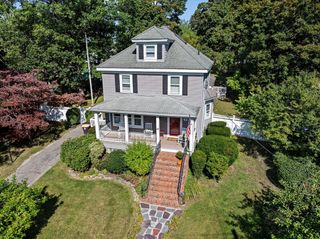 33 Hunt St, Weymouth, MA 02191