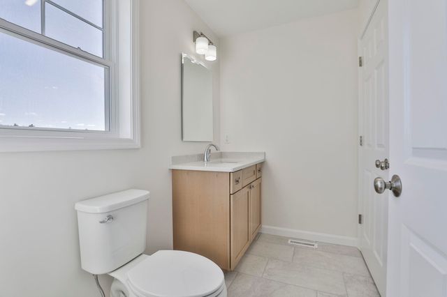 19 Autumn Lane, Raymond, NH 03077