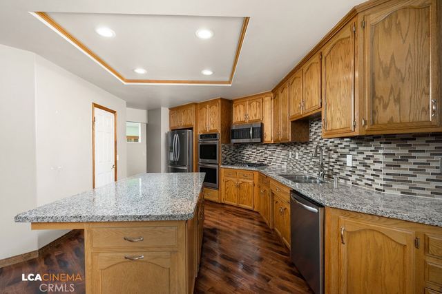 5102 Omaha, Bakersfield, CA 93312