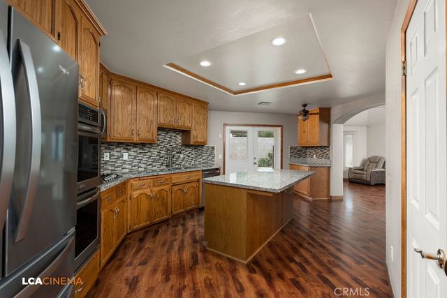 5102 Omaha, Bakersfield, CA 93312