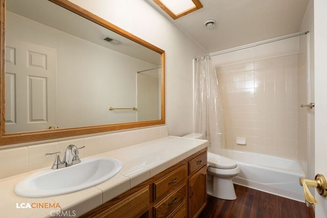 5102 Omaha, Bakersfield, CA 93312