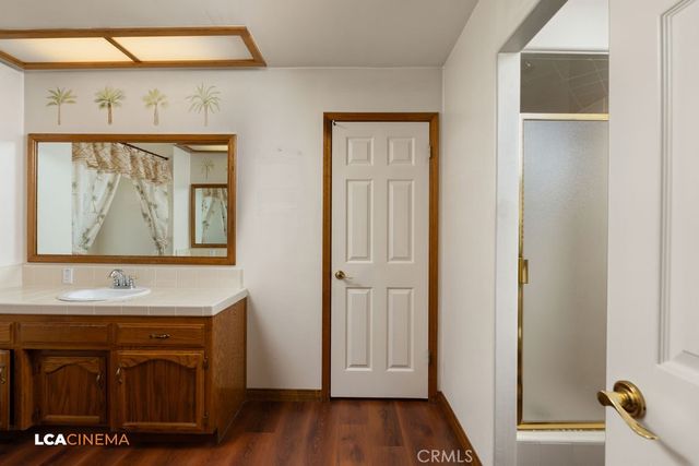 5102 Omaha, Bakersfield, CA 93312