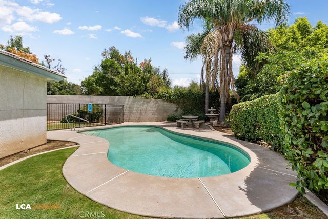 5102 Omaha, Bakersfield, CA 93312