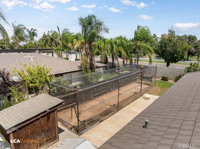 5102 Omaha, Bakersfield, CA 93312