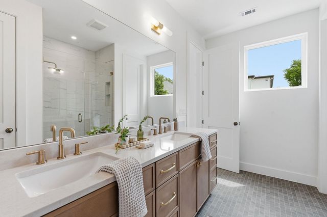 2009 Payne Ave 2, Austin, TX 78757