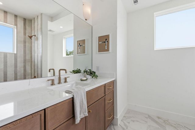2009 Payne Ave 2, Austin, TX 78757