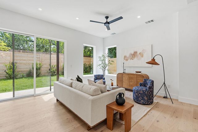 2009 Payne Ave 2, Austin, TX 78757