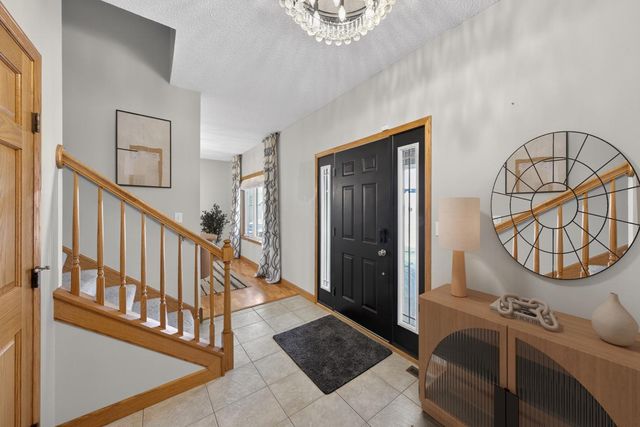 968 Southern View Lane SW, Rochester, MN 55902