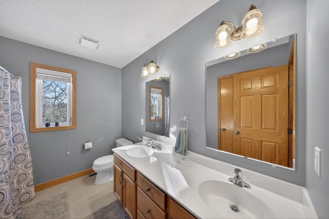 968 Southern View Lane SW, Rochester, MN 55902