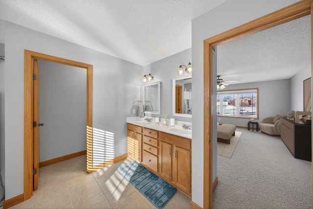 968 Southern View Lane SW, Rochester, MN 55902