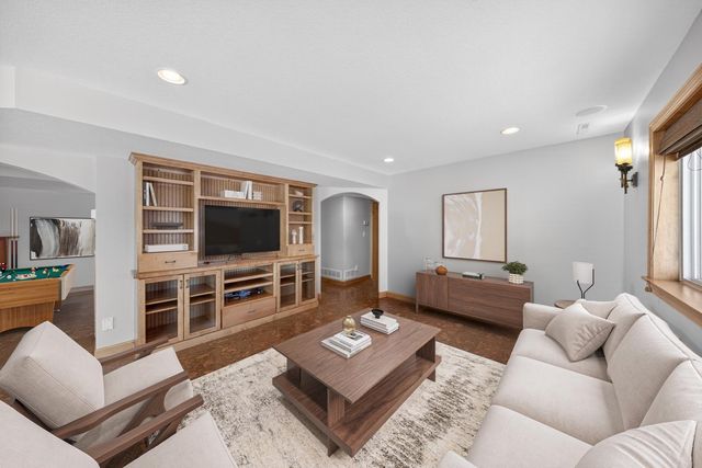 968 Southern View Lane SW, Rochester, MN 55902