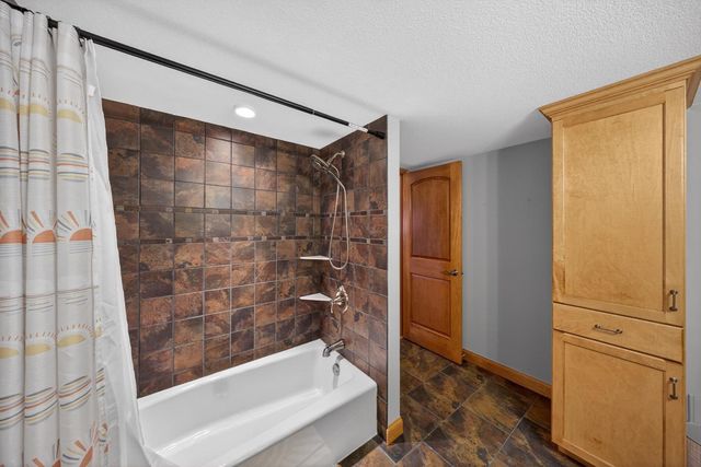 968 Southern View Lane SW, Rochester, MN 55902