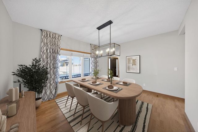 968 Southern View Lane SW, Rochester, MN 55902