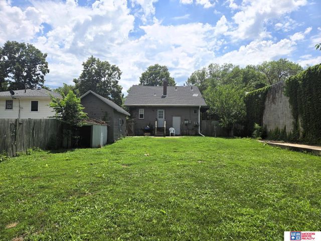 2720 E Street, Lincoln, NE 68510