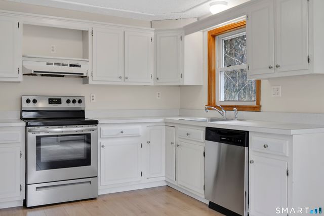 38 Schofield Road, Willington, CT 06279