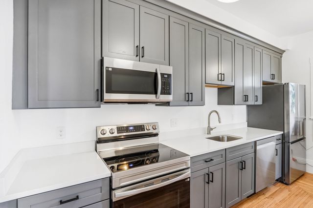 158 Mount Auburn St 1, Cambridge, MA 02138