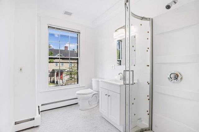 158 Mount Auburn St 1, Cambridge, MA 02138
