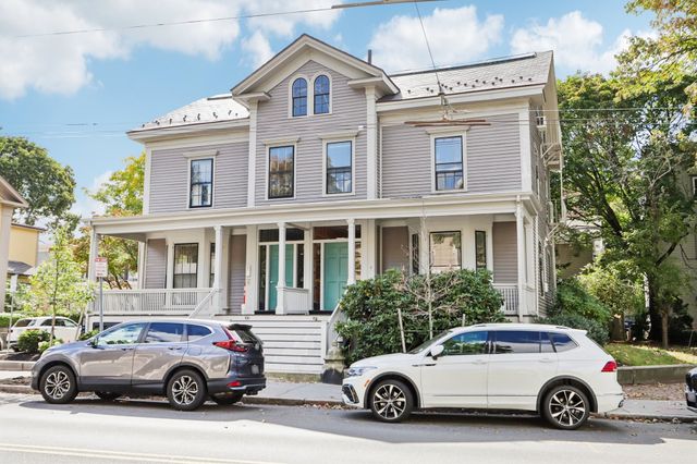 158 Mount Auburn St 1, Cambridge, MA 02138